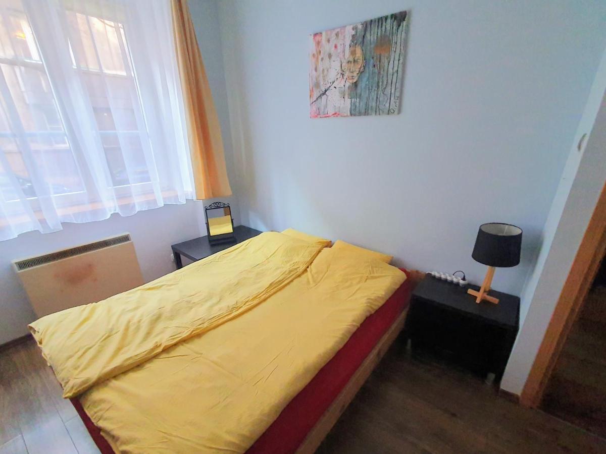 Basic, Quiet Apartment Close To Main Square Krakow Exterior photo
